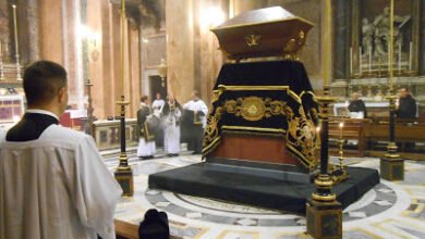 catafalque meaning